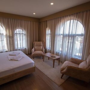 Sahati Hotel & Restaurant