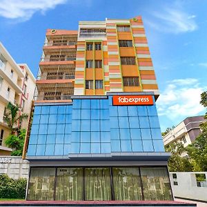 Fabexpress Nest - Nr Park Street Metro Station